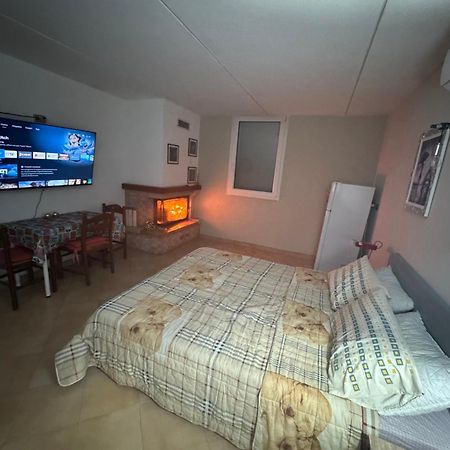Private Room With Independent Entrance Arcore Exterior photo